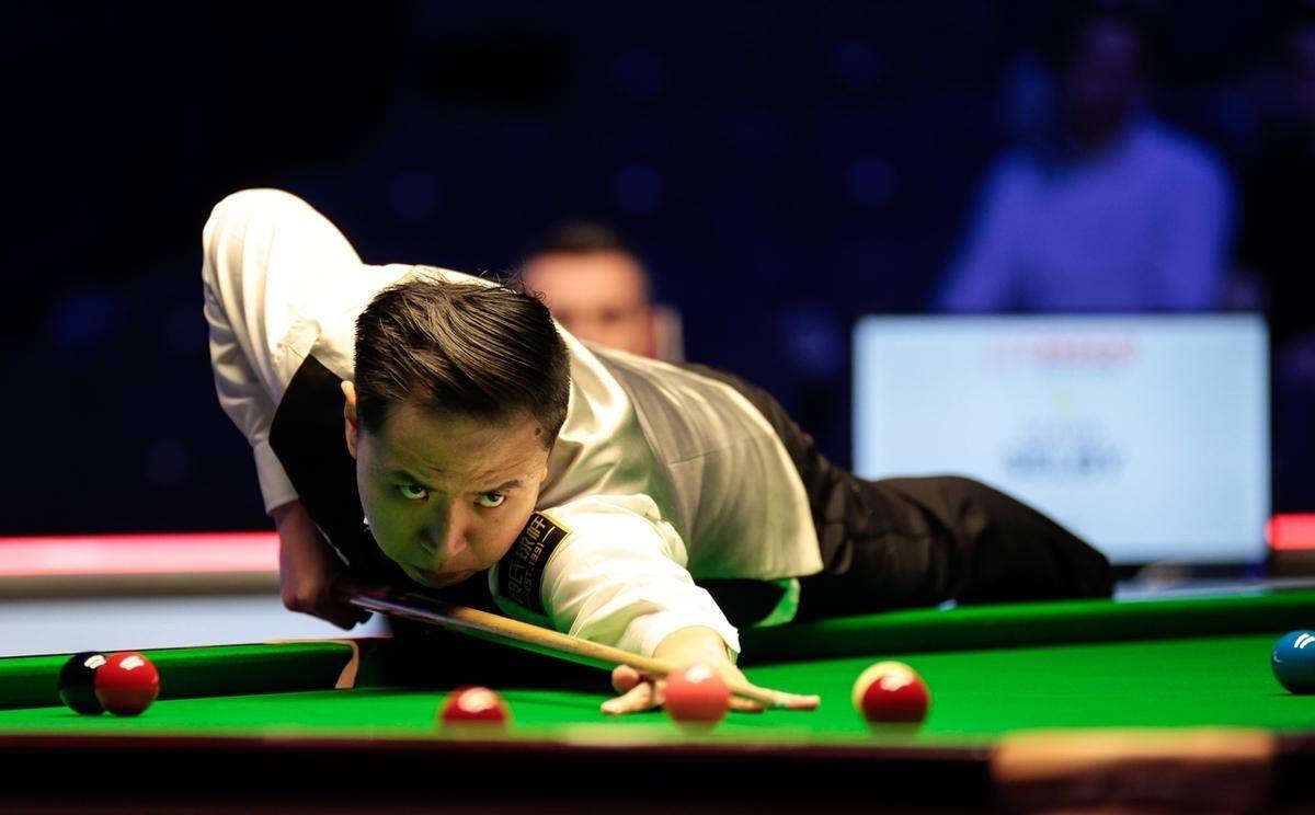 让施罗德担 让施罗德担